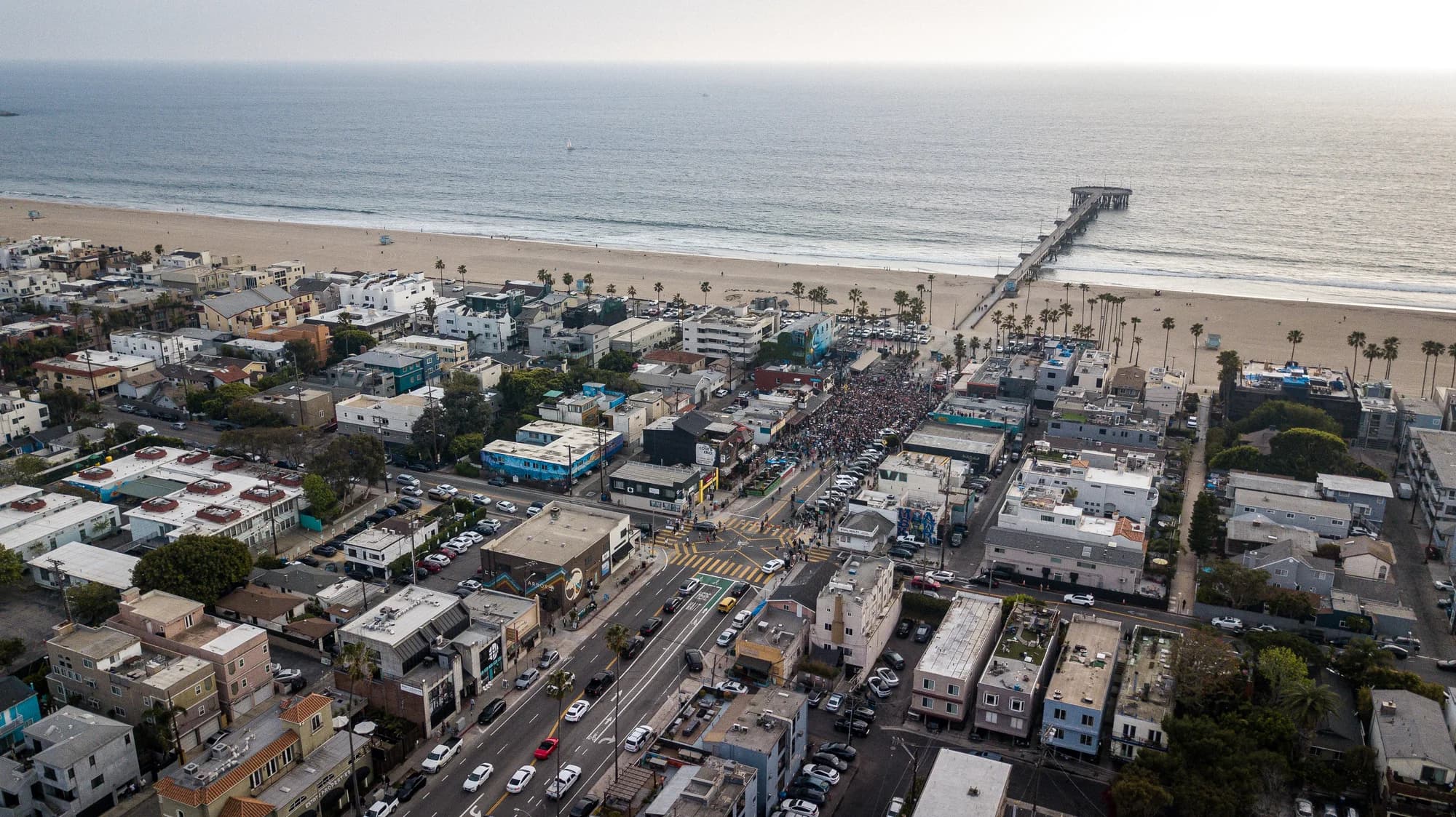 Weezer playing on the top of Hinano's one random Friday evening. This is why I love Venice!